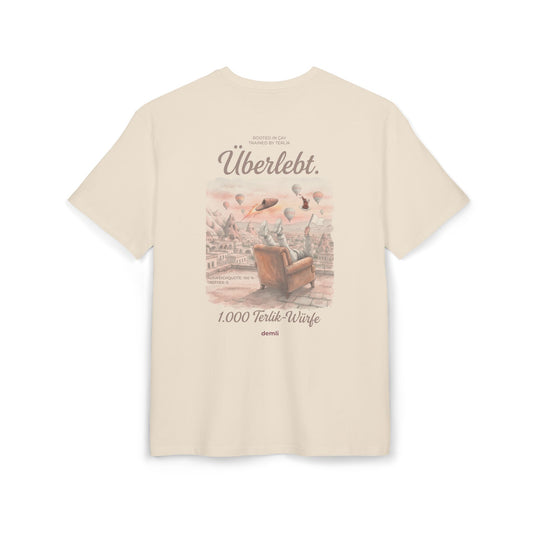 demli – Überlebt. (Survived.) · Oversized Tee