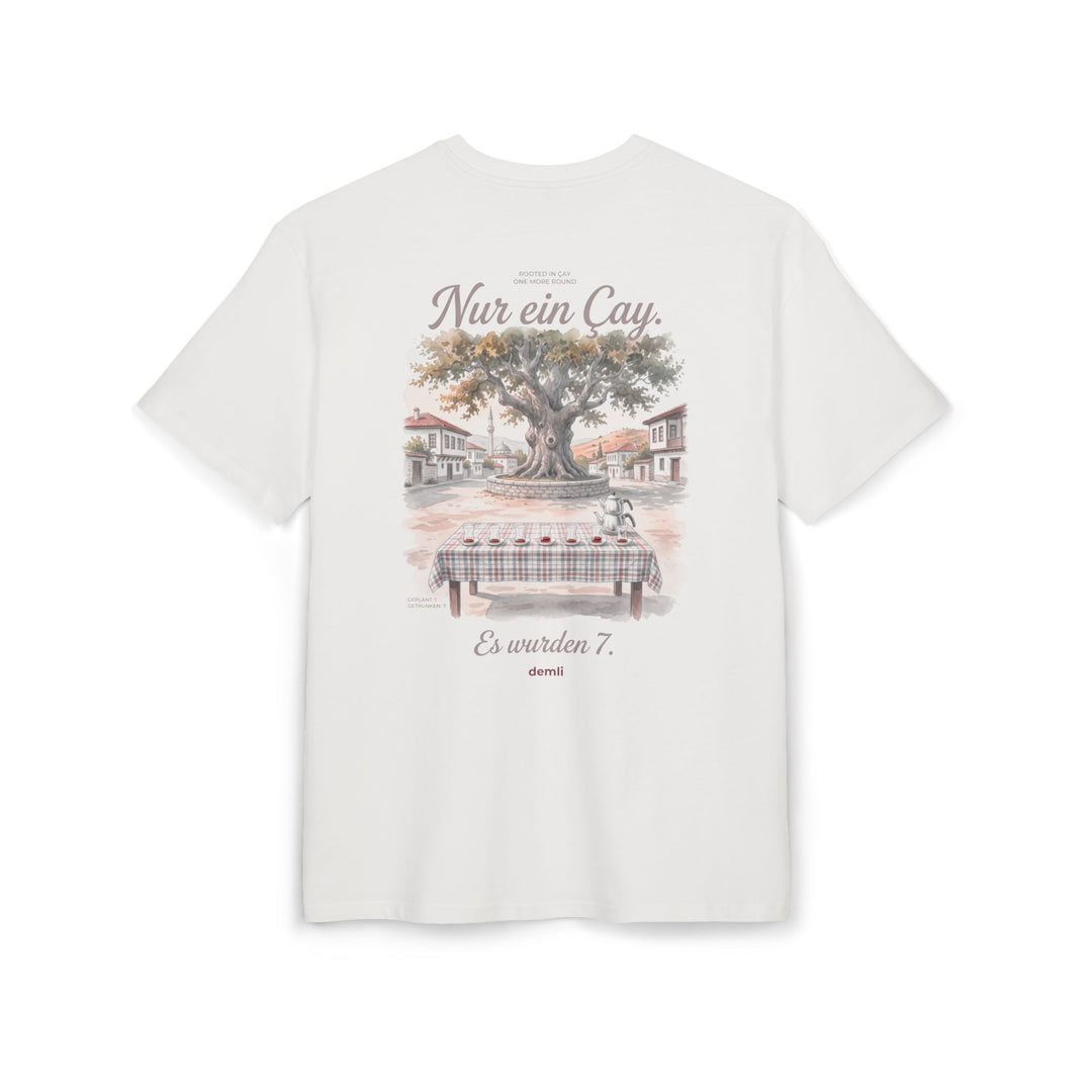demli – Nur ein Çay. (Just one çay.) · Oversized Tee