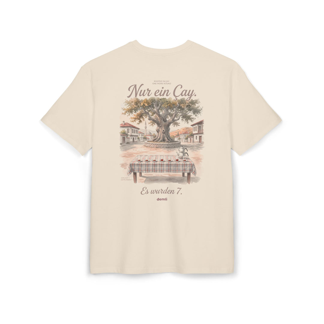 demli – Nur ein Çay. (Just one çay.) · Oversized Tee